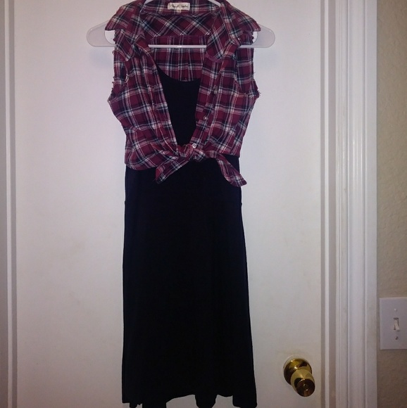 Clothing - Picture 1 of 1